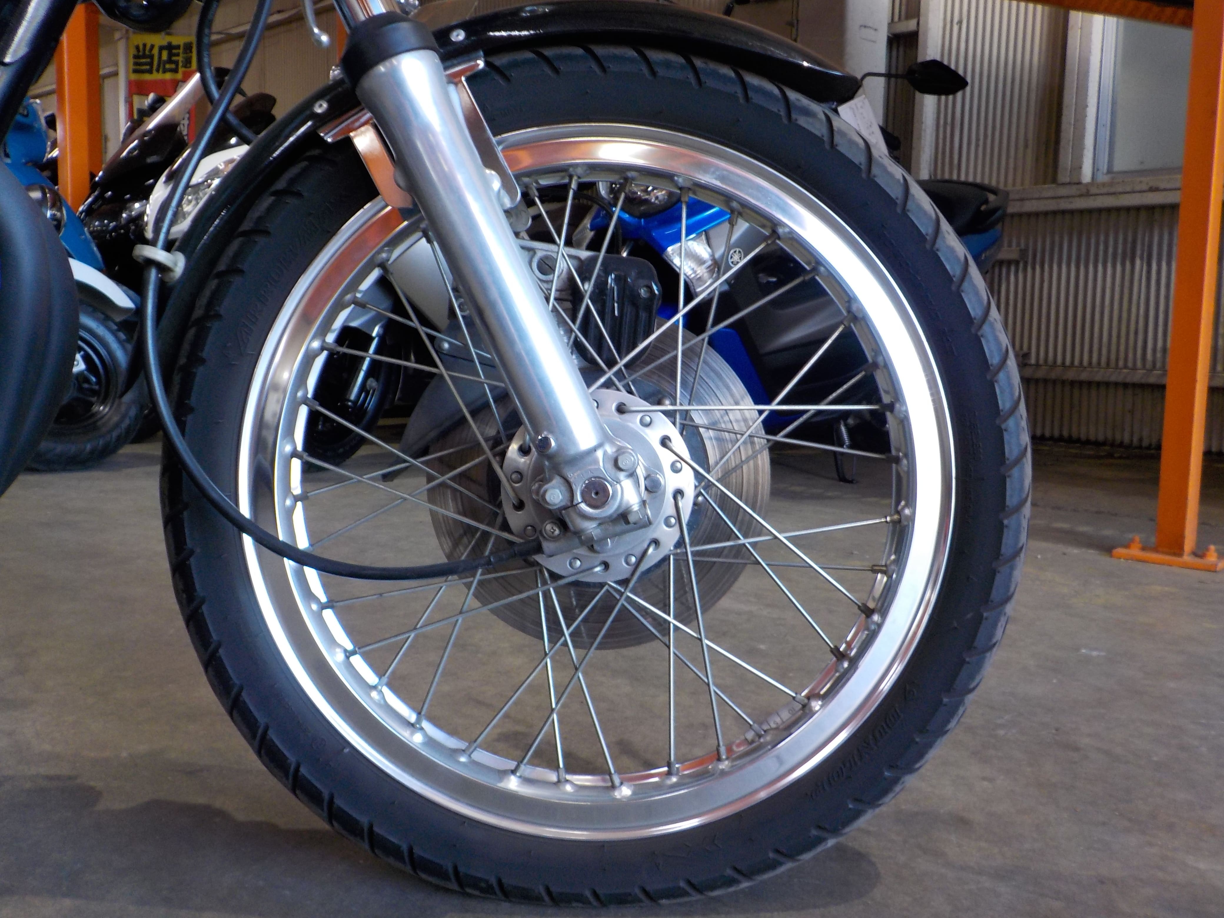 フォーク以外は非純正品のフロント周り