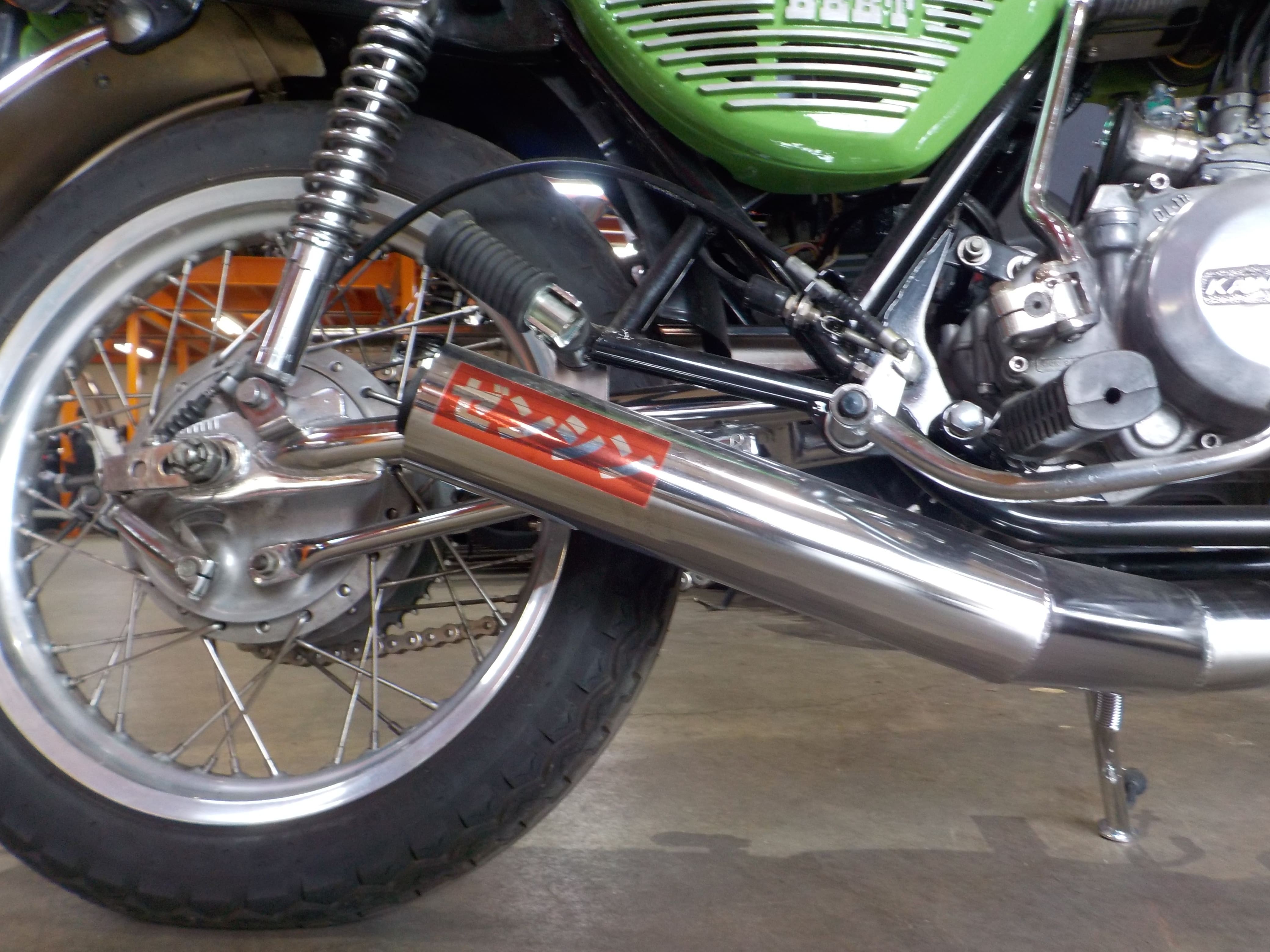 プラスとマイナスが混在する電装保安系は社外チャンバーが評価の決め手に