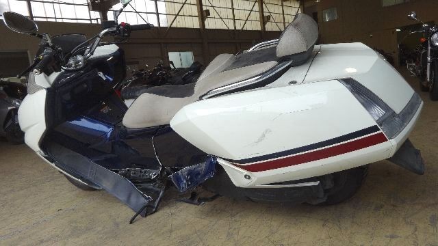 マグザム（MAXAM）買取査定事例｜損傷が激しい事故車を5.5万円