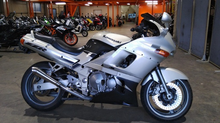 昭島市で買取した1998年モデルのZZR400