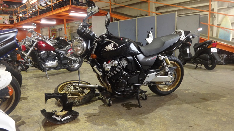 大阪市中央区で買取したCB400SF VTECスペック3の事故車