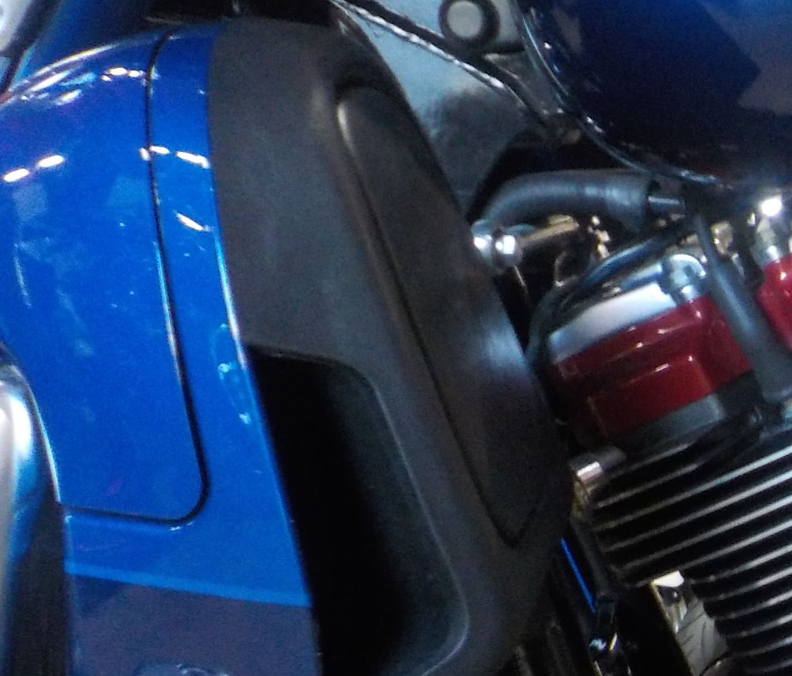 グローブボックスカバーに見られた色褪せや傷