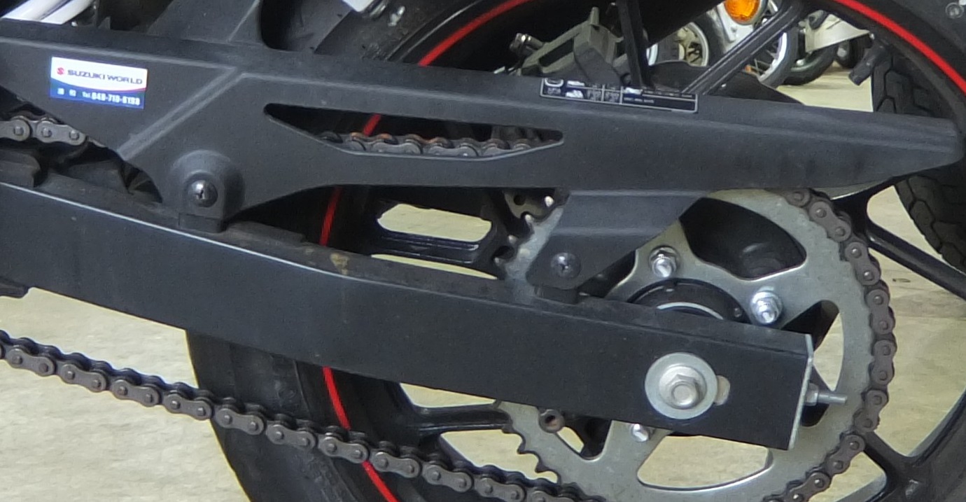 チェーンやチェーンケースに使用感が出ています