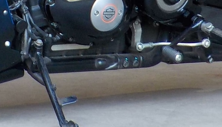 車体左側のダウンチューブに認められた削れ傷