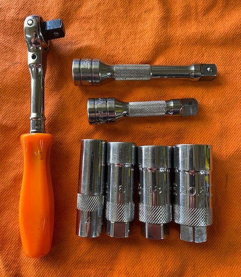 プラグ交換に必要な工具