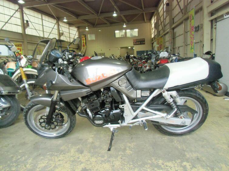 中古販売用に仕上がったGSX250S刀