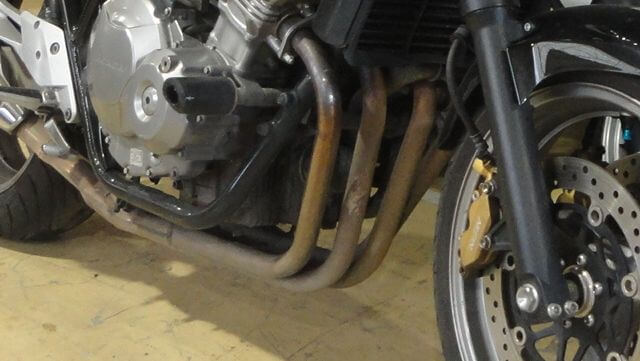 エキゾーストパイプの錆び