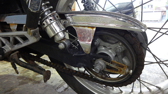 錆錆のチェーン部分