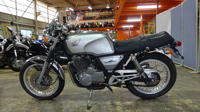 8万円で買取させていただいたGB400TT