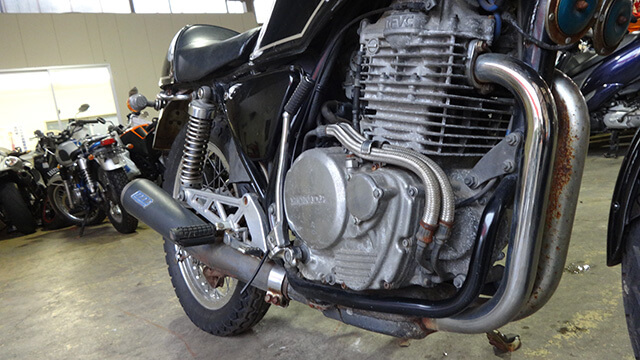 エンジンは不動ですが、すぐにでも動かせそうです