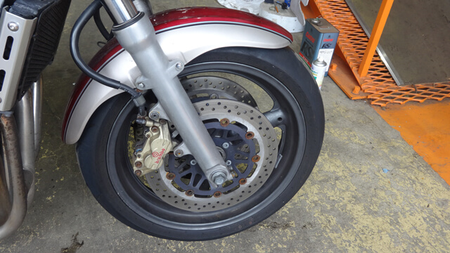 フロントタイヤ部分