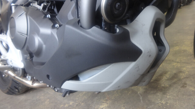 腹の部分に多少擦り傷があります