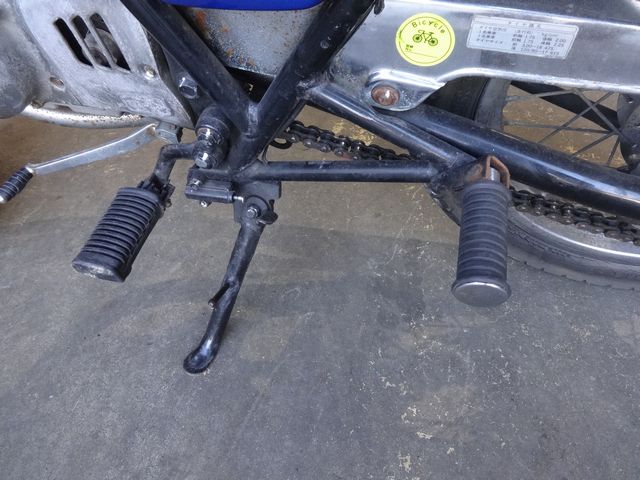 ステップやスタンドやチェーン回りの錆び