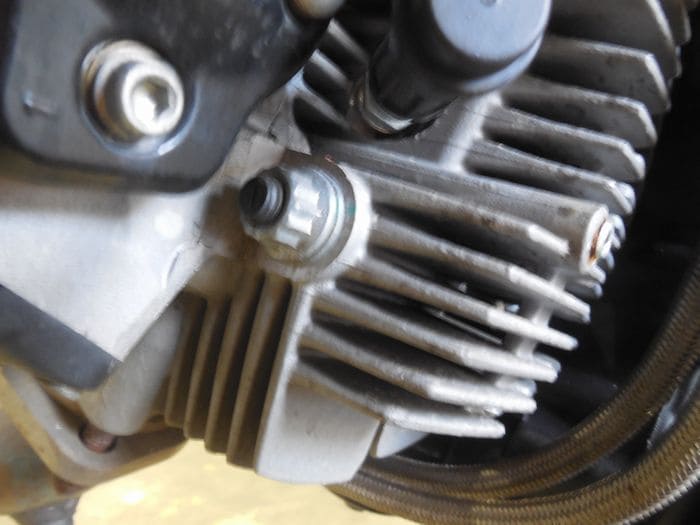 空冷フィンの細かいところに劣化や腐食が散見されます