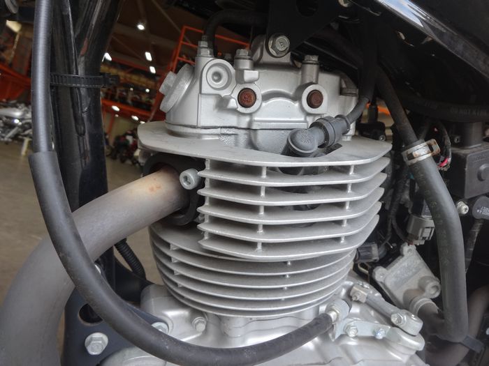 取付ボルトの錆び、空冷フィンに腐食