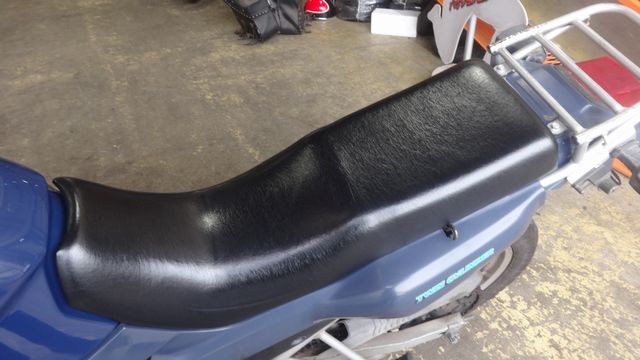 張り替えたシート、中はあんこ抜き