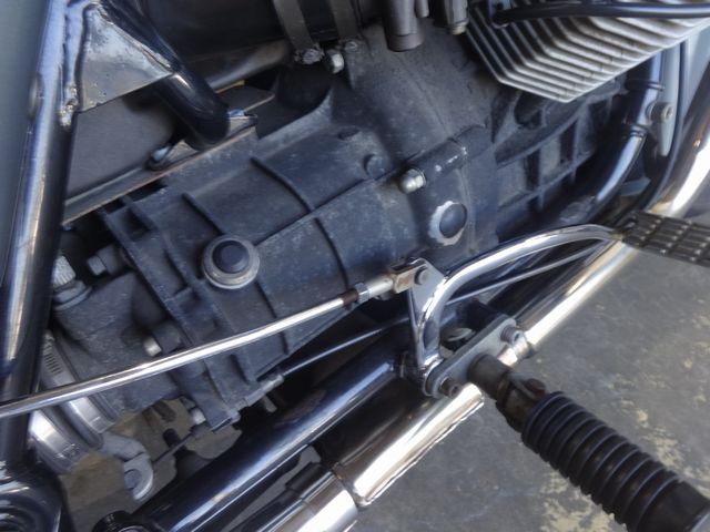 塗装ハゲや汚れの目立つクランクケース