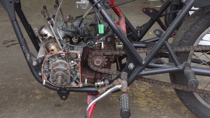 空冷エンジン欠品/下部も一部欠品