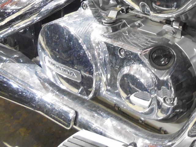 くすみや腐食のあるクランクケース