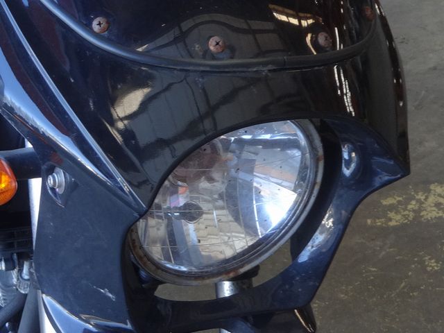 ボルトやヘッドライトリムの目立つ錆び