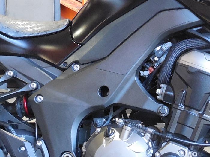 綺麗な剛性の高い極太フレーム