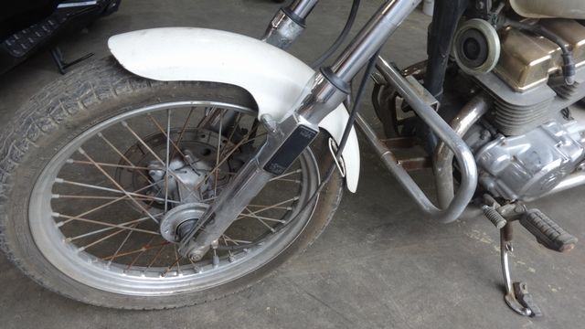 タイヤゴムの劣化、スポークの目立つ錆び