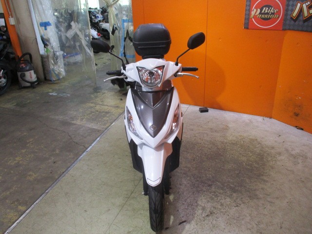 フロントから見てもこの通り状態グッド！！２種スクでありながら車両重量僅か９７ｋｇ！取り回し最強！！