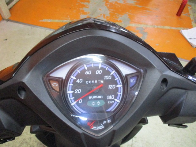 走行なんと６５５１ｋｍの低走行車！！燃料消費率１Ｌ＝５３ｋｍはやばい高燃費車！通勤にももってこい！