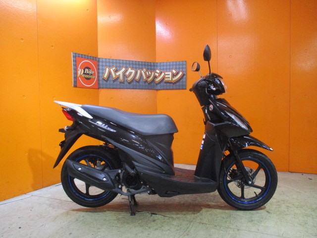 横から見てもこの通り状態グッド！！車両重量も２種スクで９９ｋｇ！これはまじで軽い！乗りやすい！！