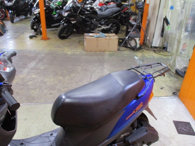 シートもこの通り破れもなければへたりもありません！タンデムもできちゃう便利な一台！！