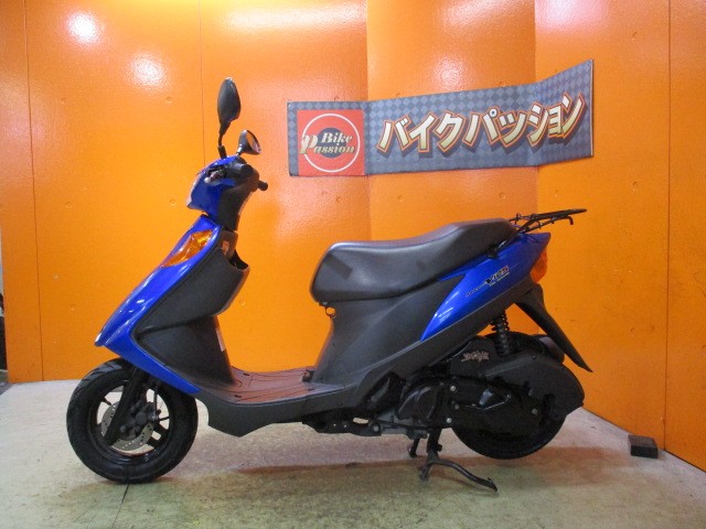 反対側もこの通り状態グッド！！車両重量僅か９７ｋｇで出力は９．９ＰＳ！すいすい走れますよ！