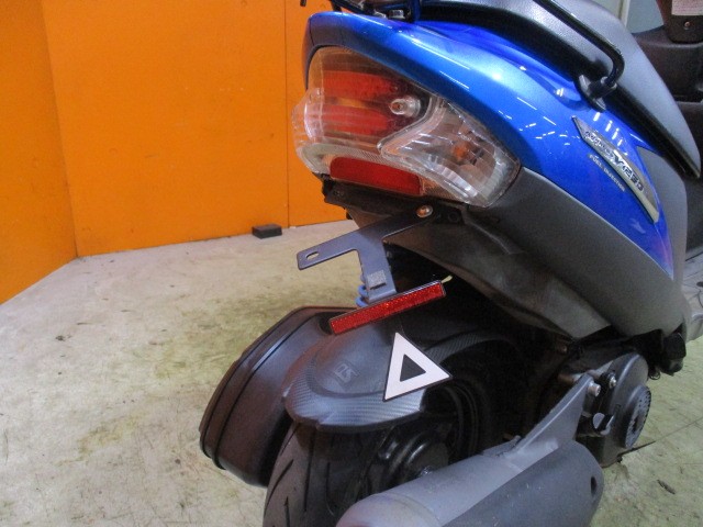 Ｒ周りはフェンダーレス済みですっきり！！Ｒサスも高価なブランド品のＹＳＳのスポーツサスに変更済み！！