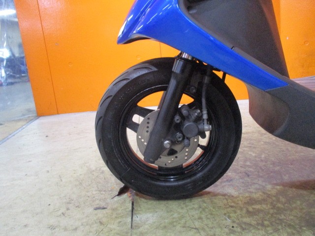 ホイールもこの通り状態グッド！！フォークのアウターまでもが綺麗な一台がこの価格は他店追従不可能価格！