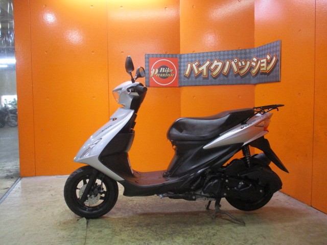 反対側もこの通り状態グッド！！駆動系の樹脂の日焼けもなく機関もとっても良好です！悩むのは危険な一台！