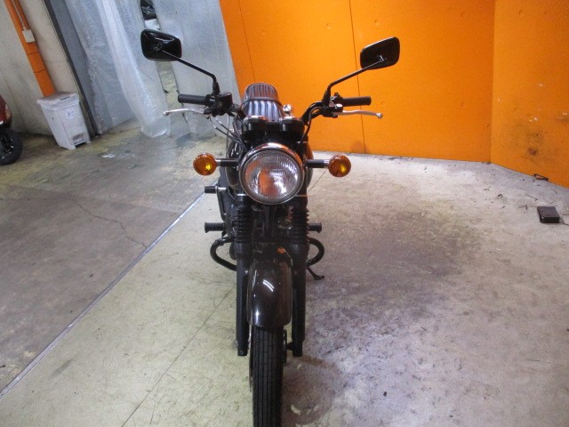 フロントから見てもこの通り状態グッド！購入時はＬＥＤ取付工賃無料ですので是非ともこの機会に！！