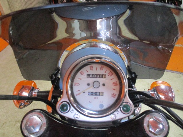 走行もエストレヤでは低走行の部類の１８９９０ｋｍ！！本当にモデルカスタムは希少車なので悩むのは危険！