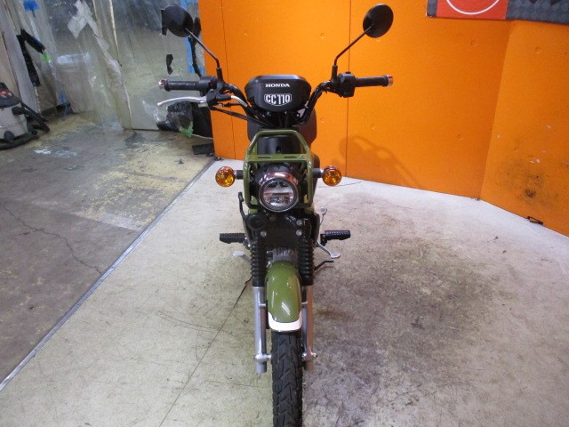 フロントから見てもこの通り状態グッド！当社は店頭に在庫がありますので購入から納車まで即対応可能！！