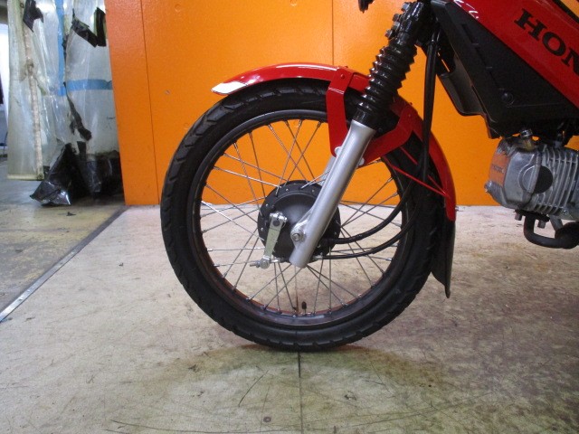 ホイールもこの通り状態グッド！！フォークのアウターまでもが綺麗な一台！当社だからこそできるこの価格！