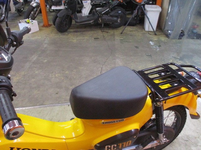 シートもこの通り破れもなければへたりもありません！来店が難しい方はお電話にて通販も可能ですよ！！