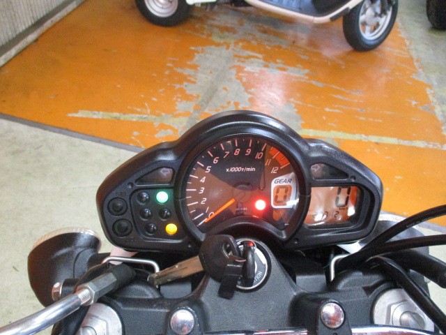 走行も２０７１２ｋｍの低走行車！私自身も乗ってみたい一台！！純正鍵もこの通り２本装備！！