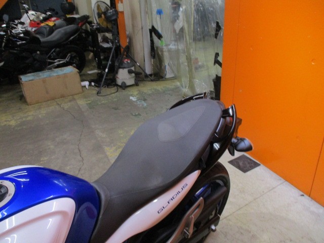 シートもこの通り破れもなければへたりもありません！！タンデムも楽々のグラディウス！！通販も大歓迎！！