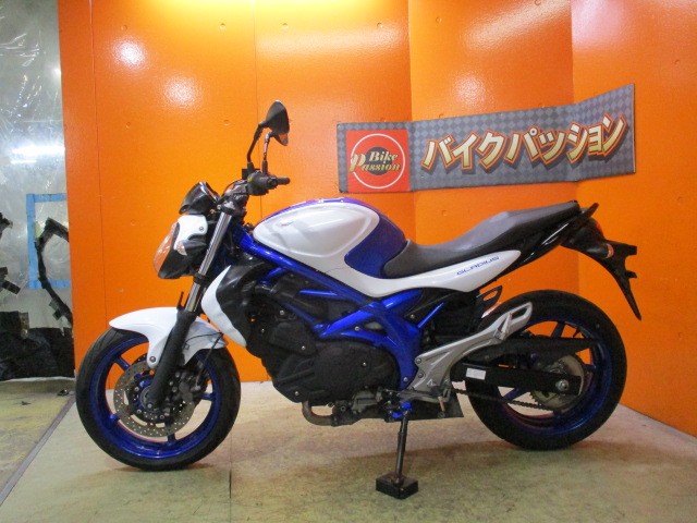 反対側もこの通り状態グッド！！定価も高かったですが、スペックも高いグラディウス！他店追従不可能価格