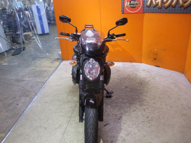 フロントから見てもこの通り状態グッド！！購入時はＬＥＤ取付工賃無料ですよ！是非ともこの機会に！！