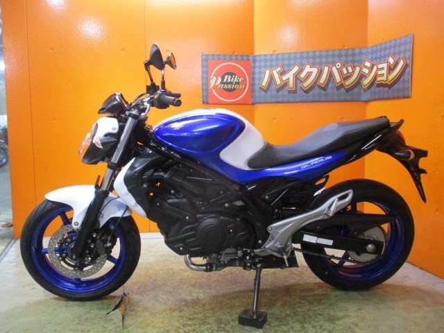 反対側もこの通り状態グッド！！専門店でもディーラーでもない量販店の当社だからこそできるこの価格設定！