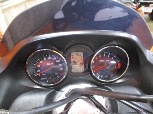 走行も６１２８ｋｍの低走行車！この距離でこの価格は当社だからこそできる価格設定！他店追従不可能価格