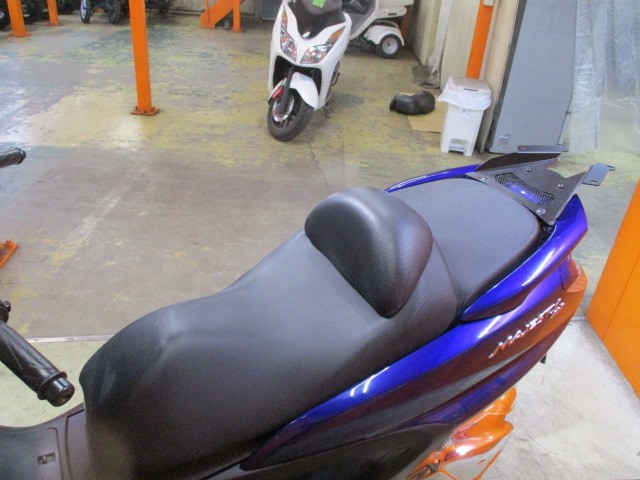 シートもこの通り破れもなくへたりもありません！来店が難しい場合にはお電話にて通販も可能ですよ！