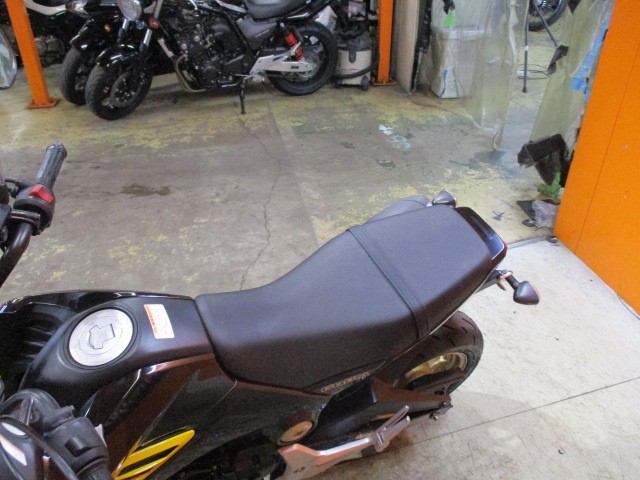 シートもこの通り破れもなければへたりもありません！グロムは文字のごとく常時入荷の度に即売れですよ！！