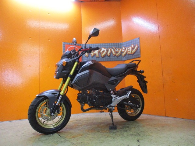 最長２４か月保証付き！！カラーも人気の高いマットアクシスグレーメタリック！この状態でこの価格はお安い