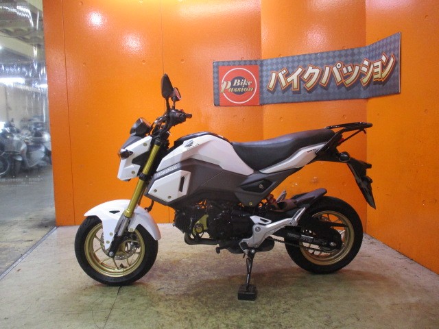 反対側もこの通り状態グッド！！来店が難しい方はお電話にて通販も可能ですよ！勝負価格の一台は早い者勝ち