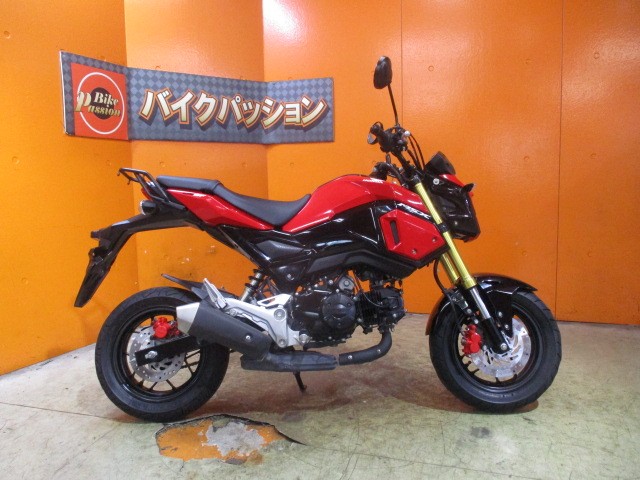 横から見てもこの通り状態状態グッド！オプションの社外キャリア以外は安心の純正フルノーマル車両！！